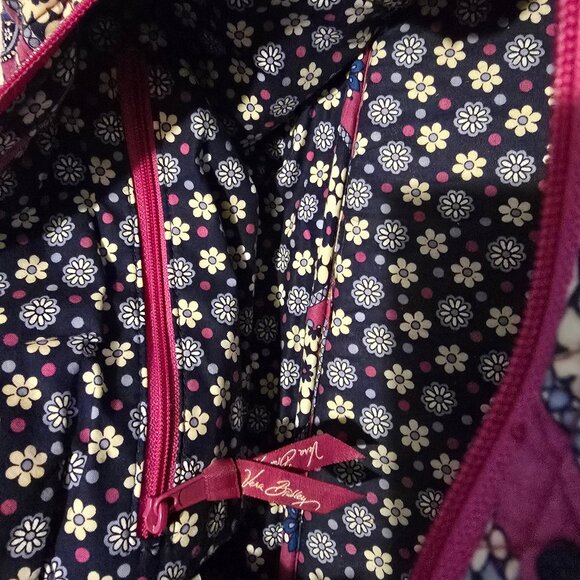 Vera Bradley duffle bag - Picture 3 of 3